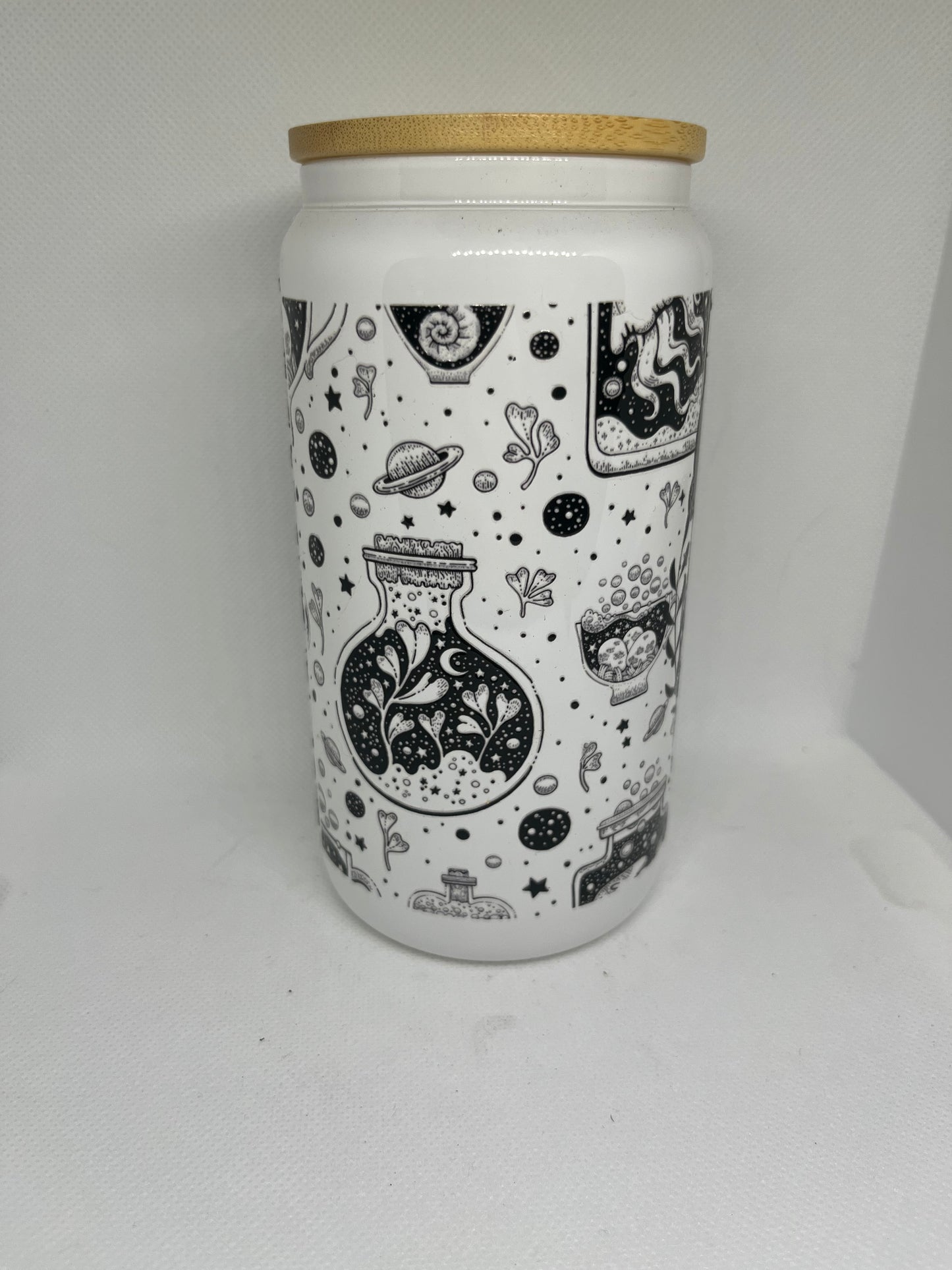 Gothic Skull Bow White Glass Cup– 16 oz