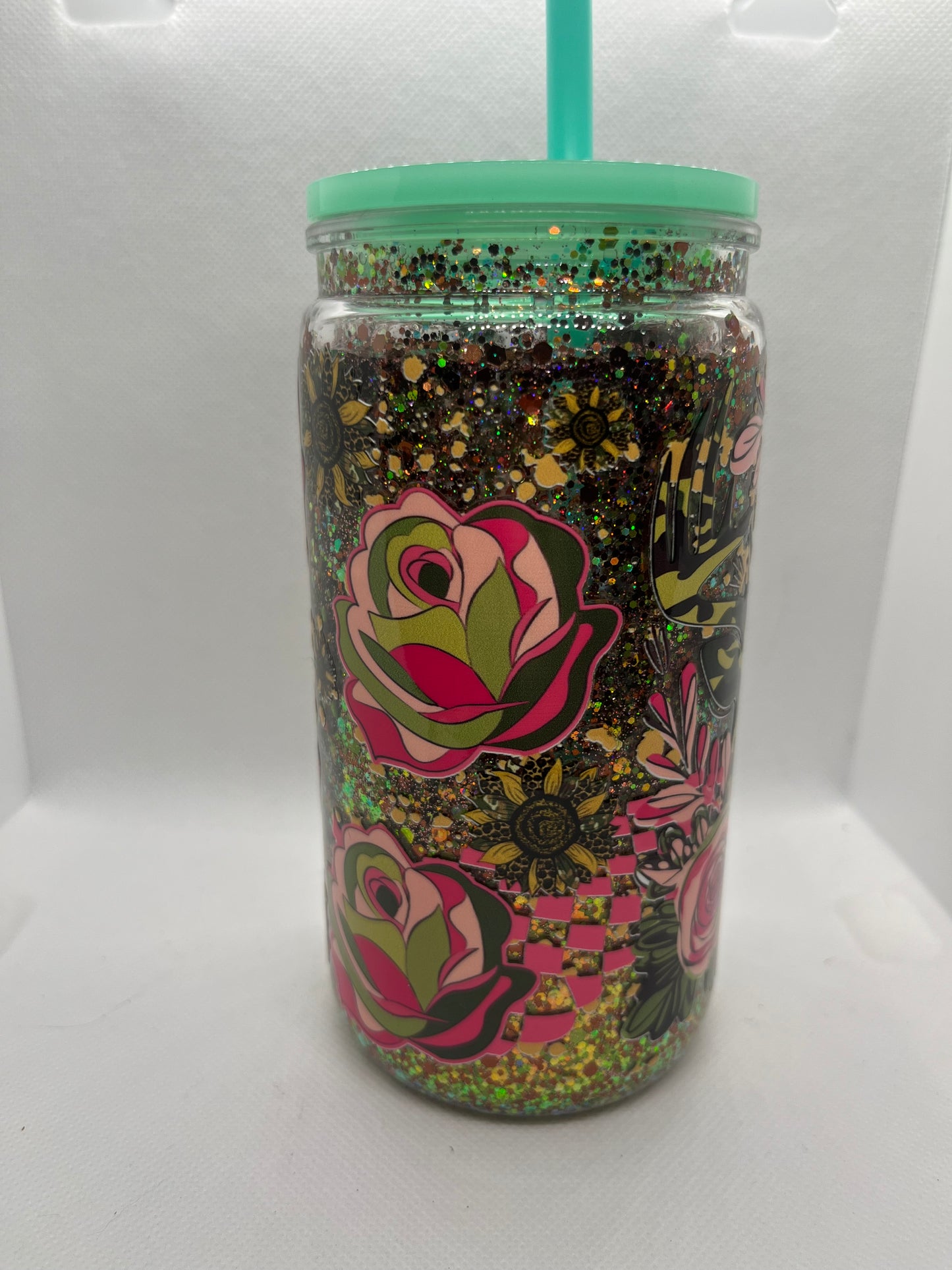Camo & Floral Glitter Snow Globe Tumbler – 16 oz Plastic Cup