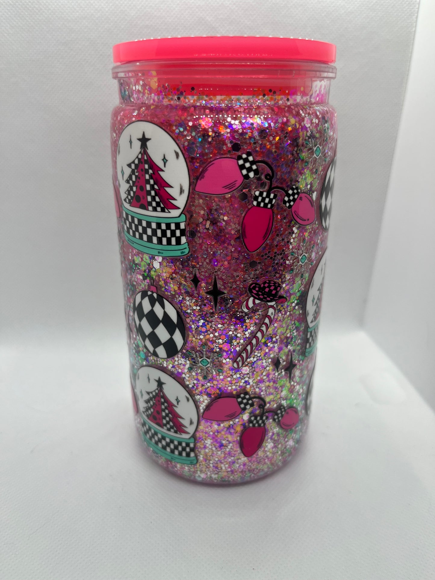 Retro Holiday Glitter Snow Globe Tumbler – 16 oz