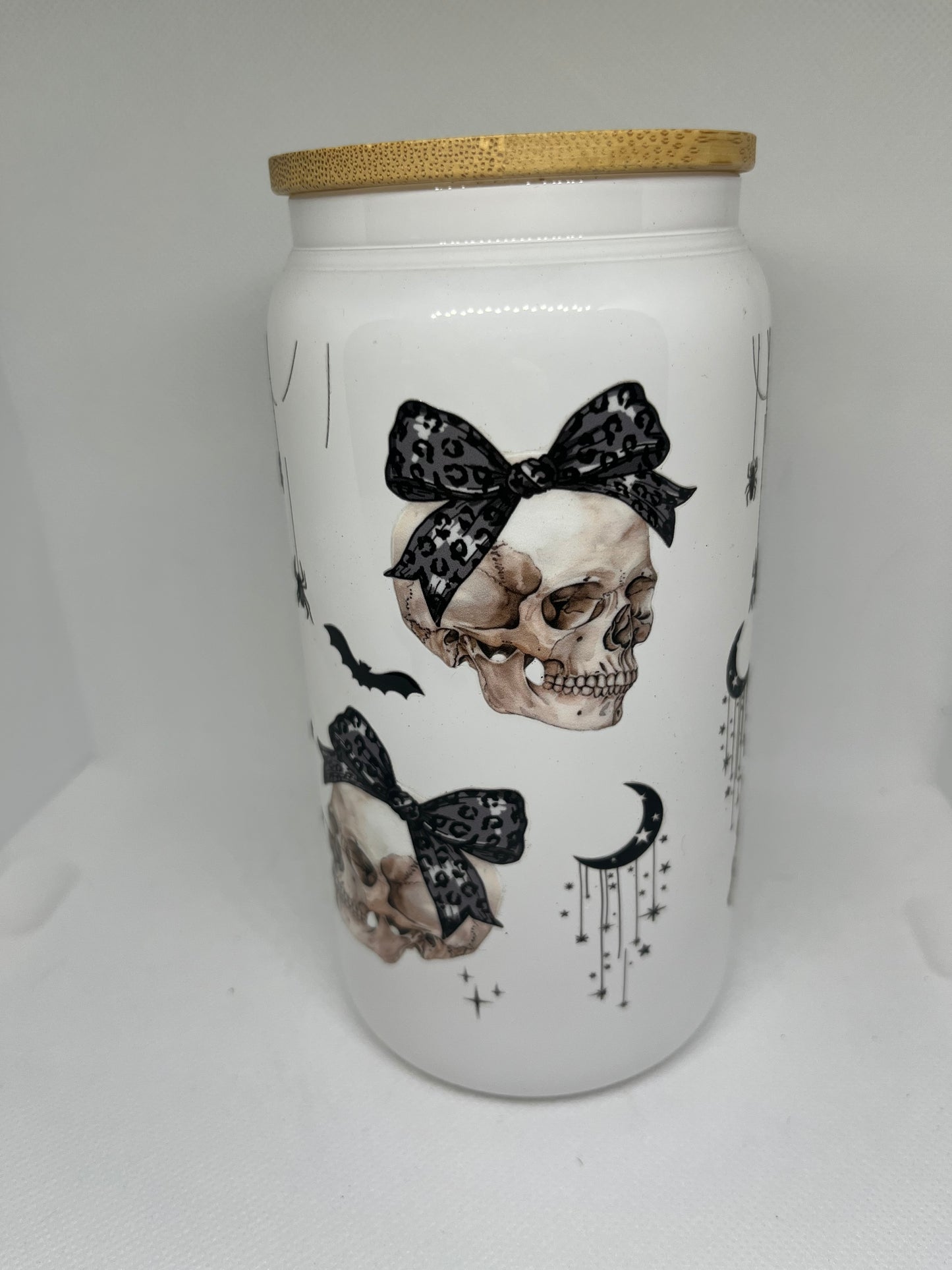 Leopard Bow Skull White Glass Can Tumbler – 16 oz Gothic Halloween Glass