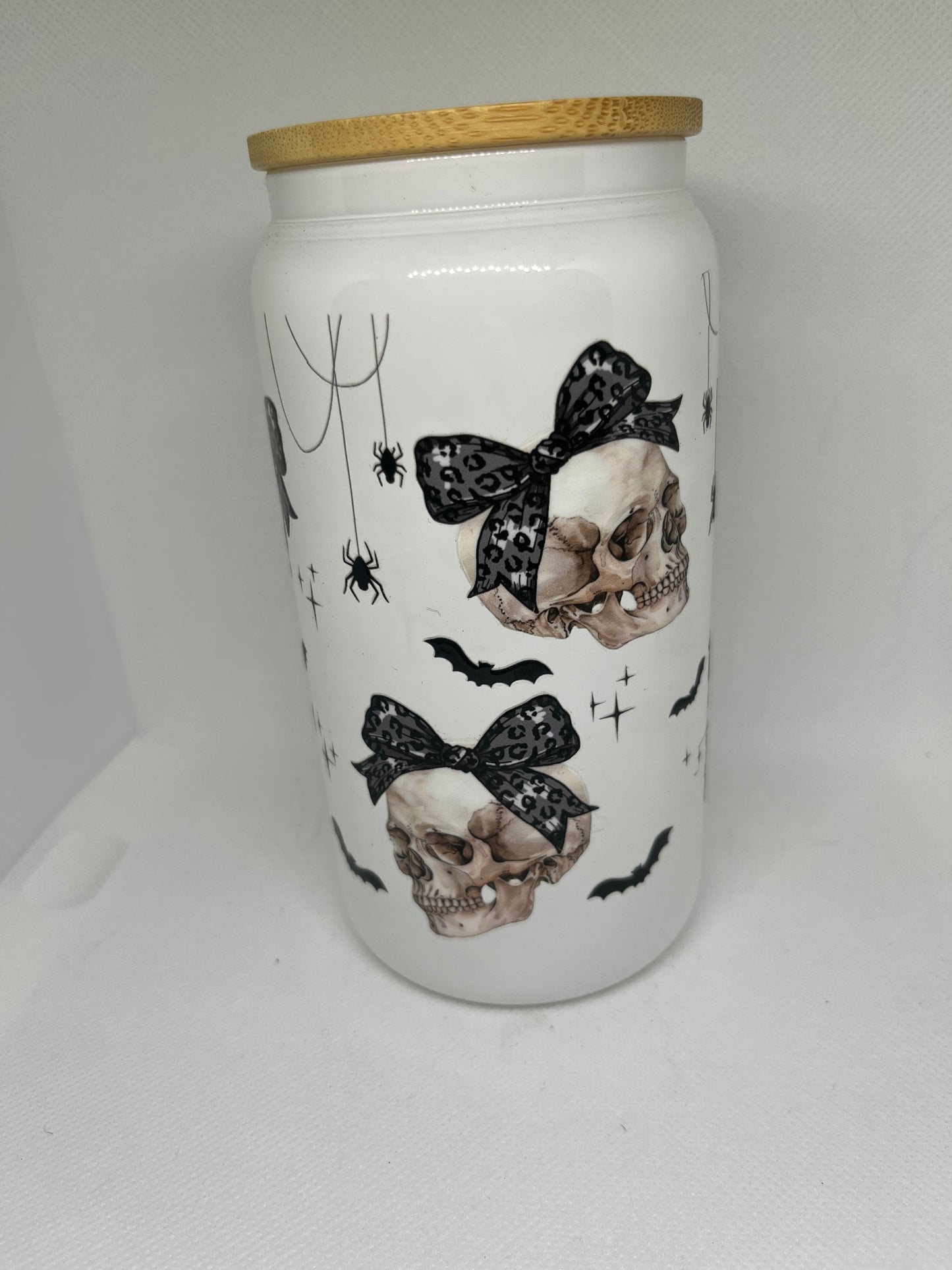 Leopard Bow Skull White Glass Can Tumbler – 16 oz Gothic Halloween Glass